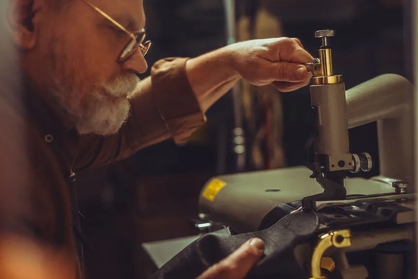 Vintage Leather Bags Make a Comeback | Why Modern Men Are Choosing Real Leather Over Fast Fashion