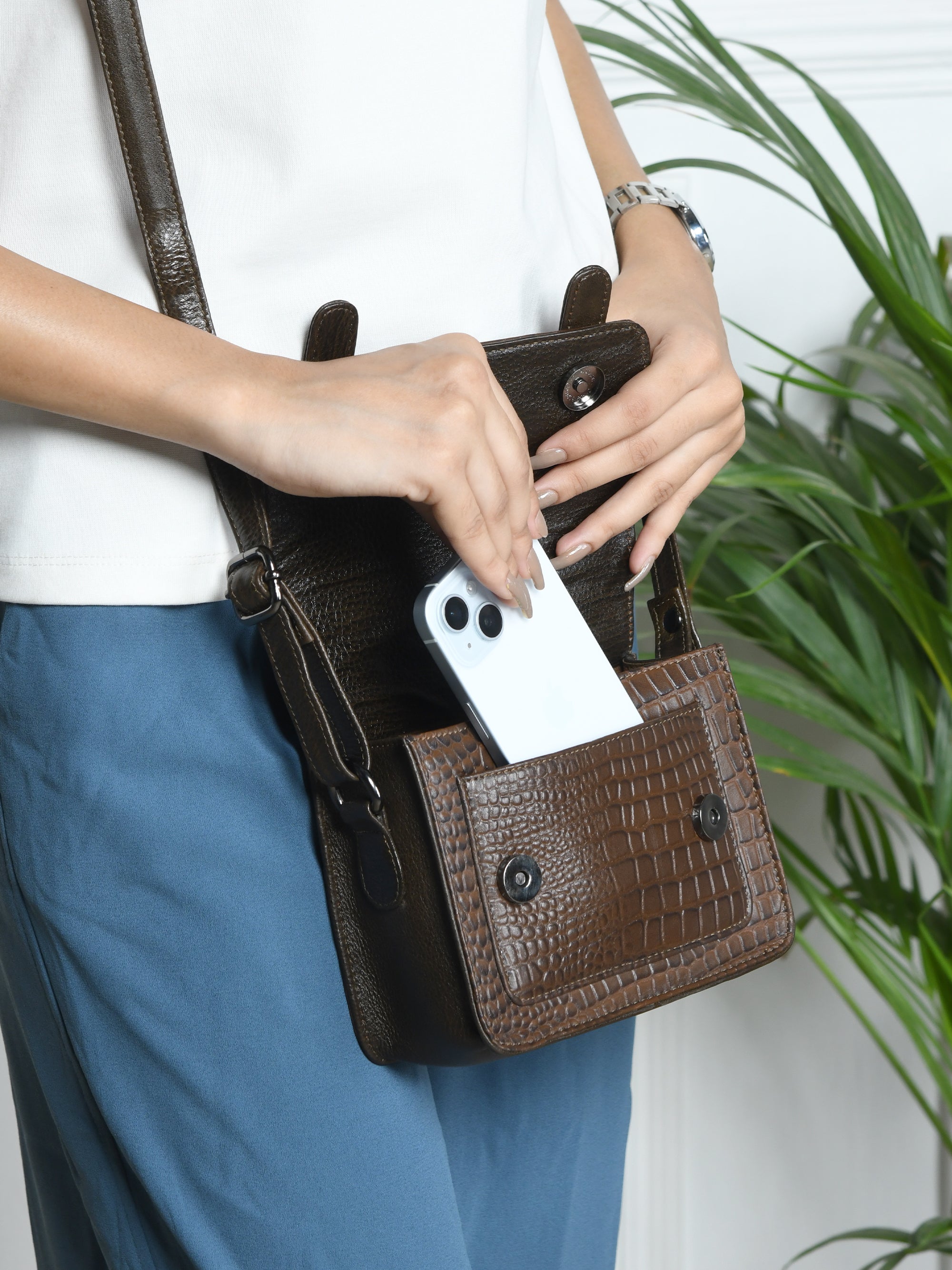 Urban Voyager Leather Belt Bag - Brown Colour