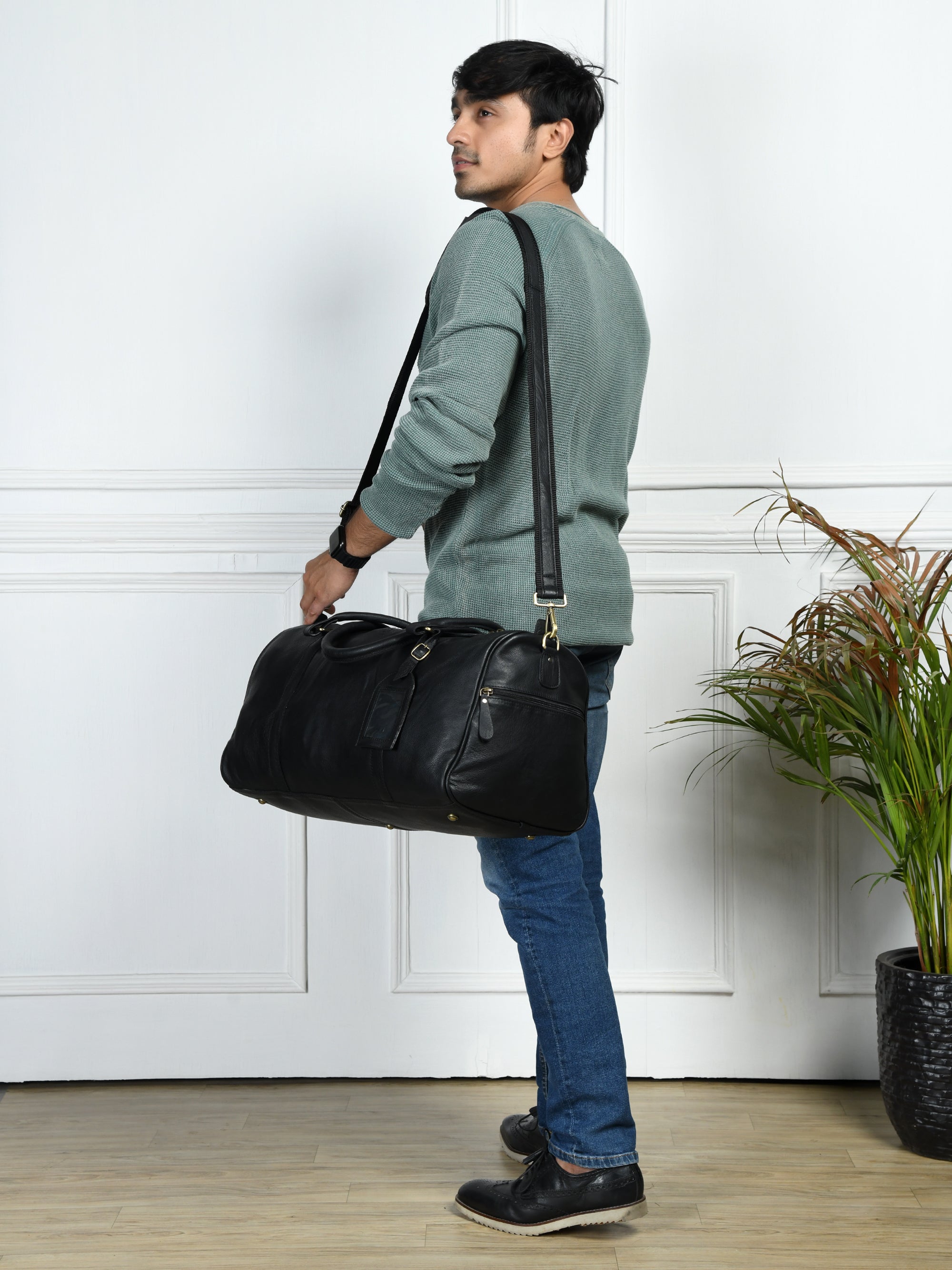 The Voyager Leather Travel Duffle Bag - Black Colour