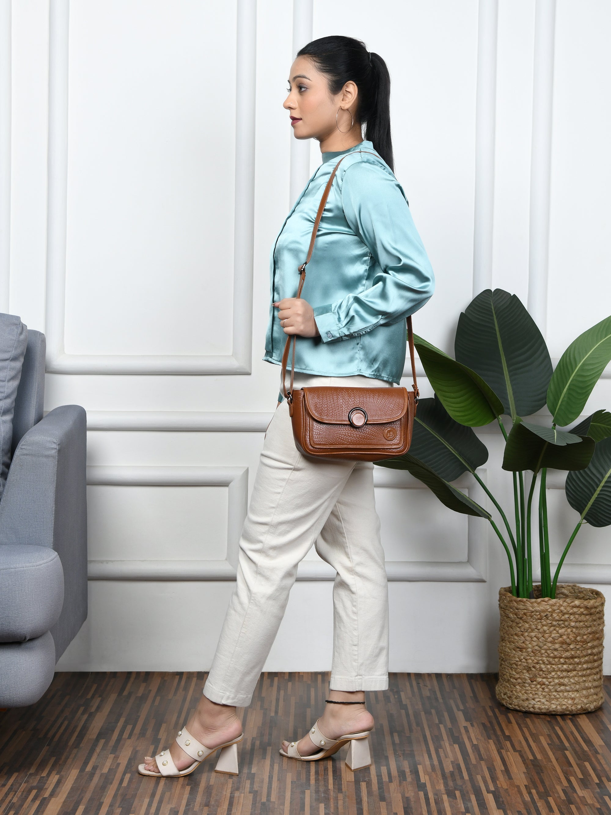 Chic Leather Women's Handbag - Maroon Colour