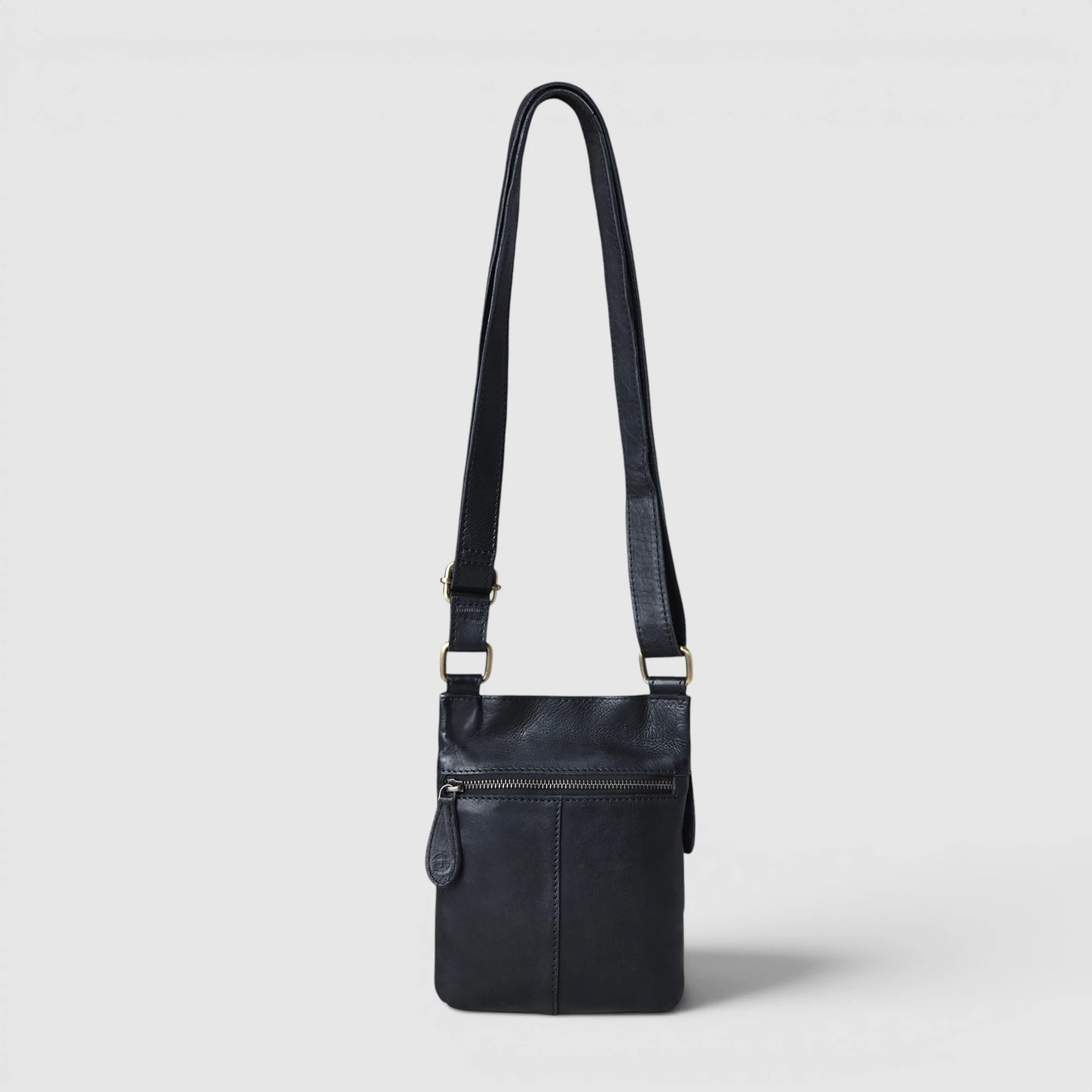 Vintage Terra Crossbody Bag - Black color