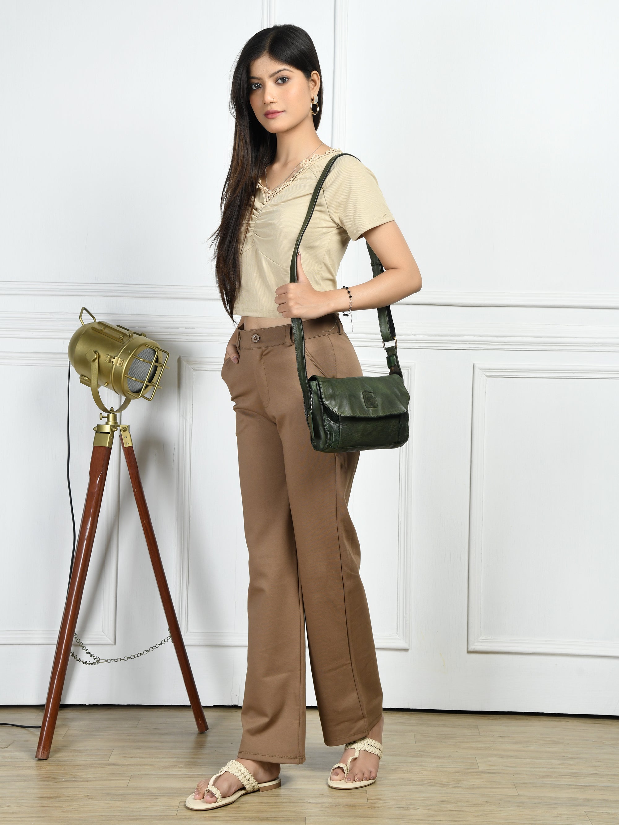 Heritage Leather Crossbody Bag - Green Colour