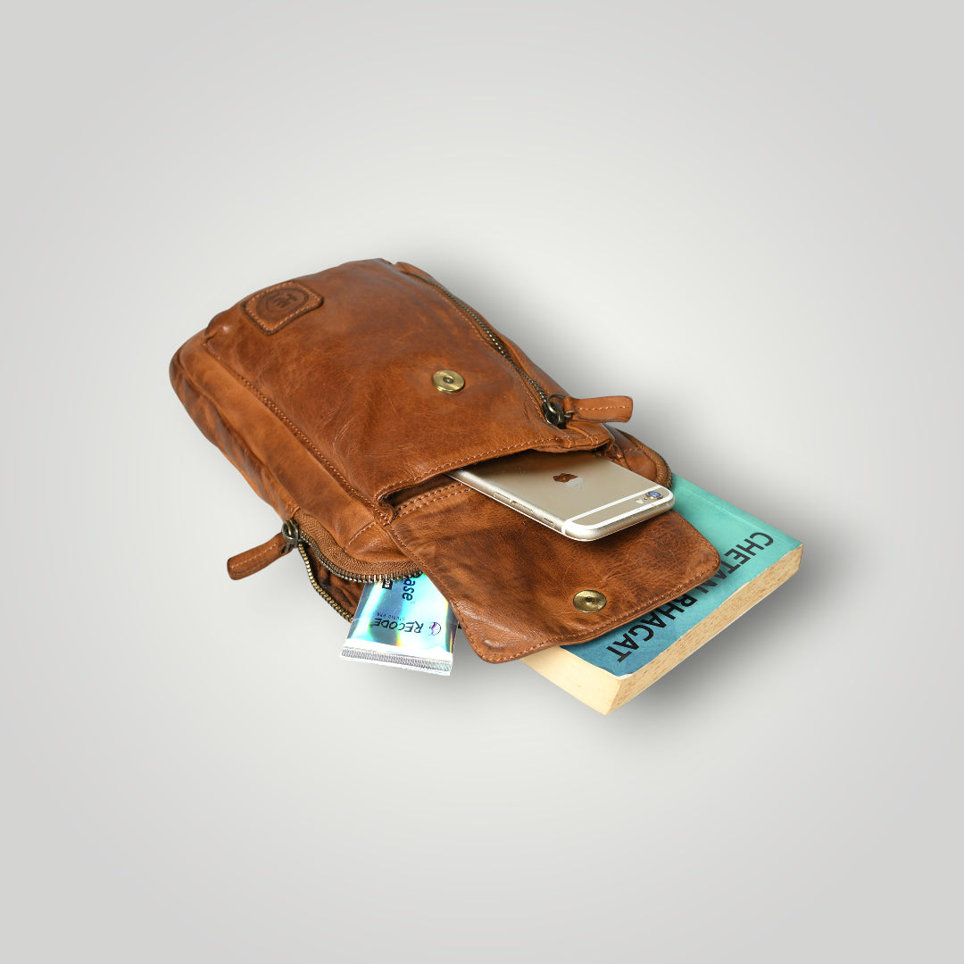 Vintage Explorer Crossbody - Brown Colour