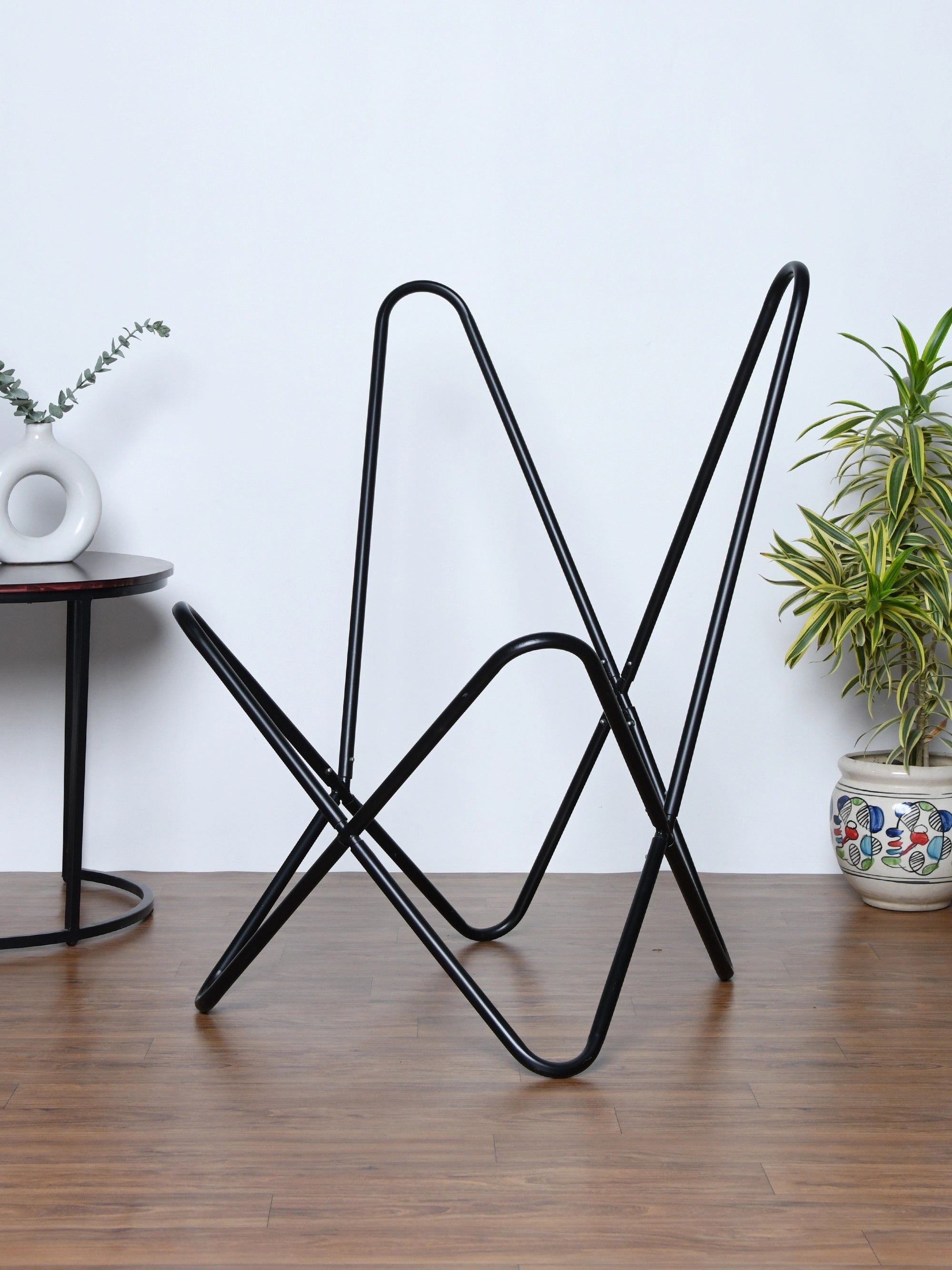 Hestern Aurelius Buffalo Leather Butterfly Chair – Black Frame