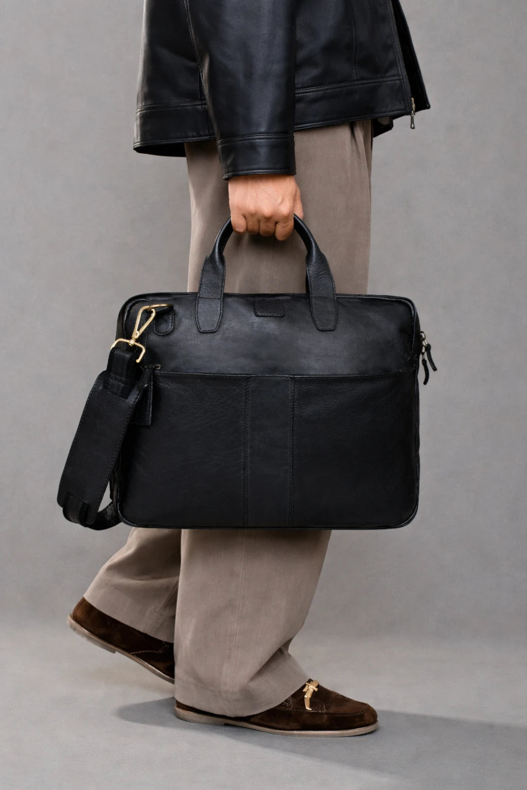 Voyager Vintage Leather Laptop Bag - Black Colour