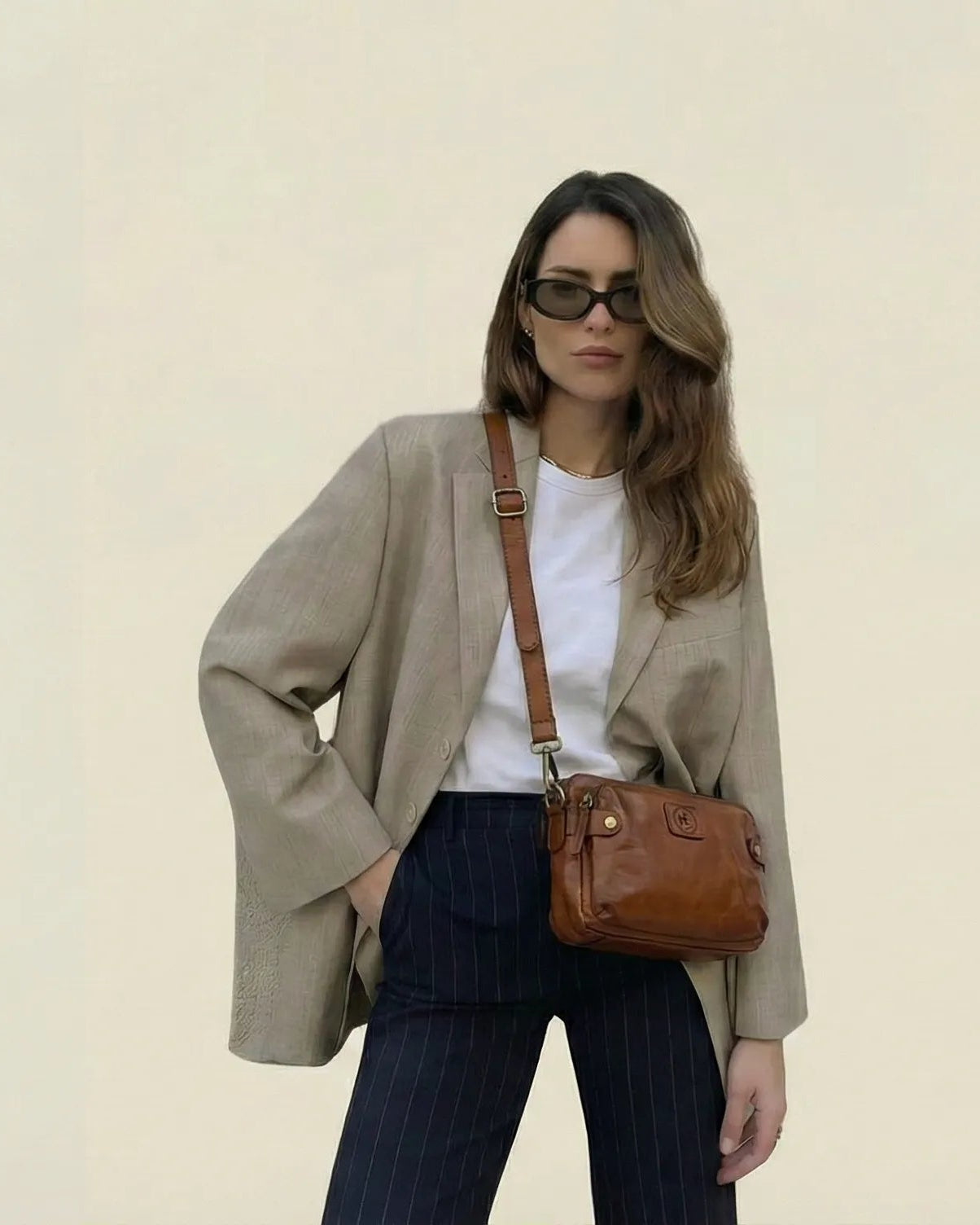 Classic Cognac Leather Women's Handbag - Tan colour