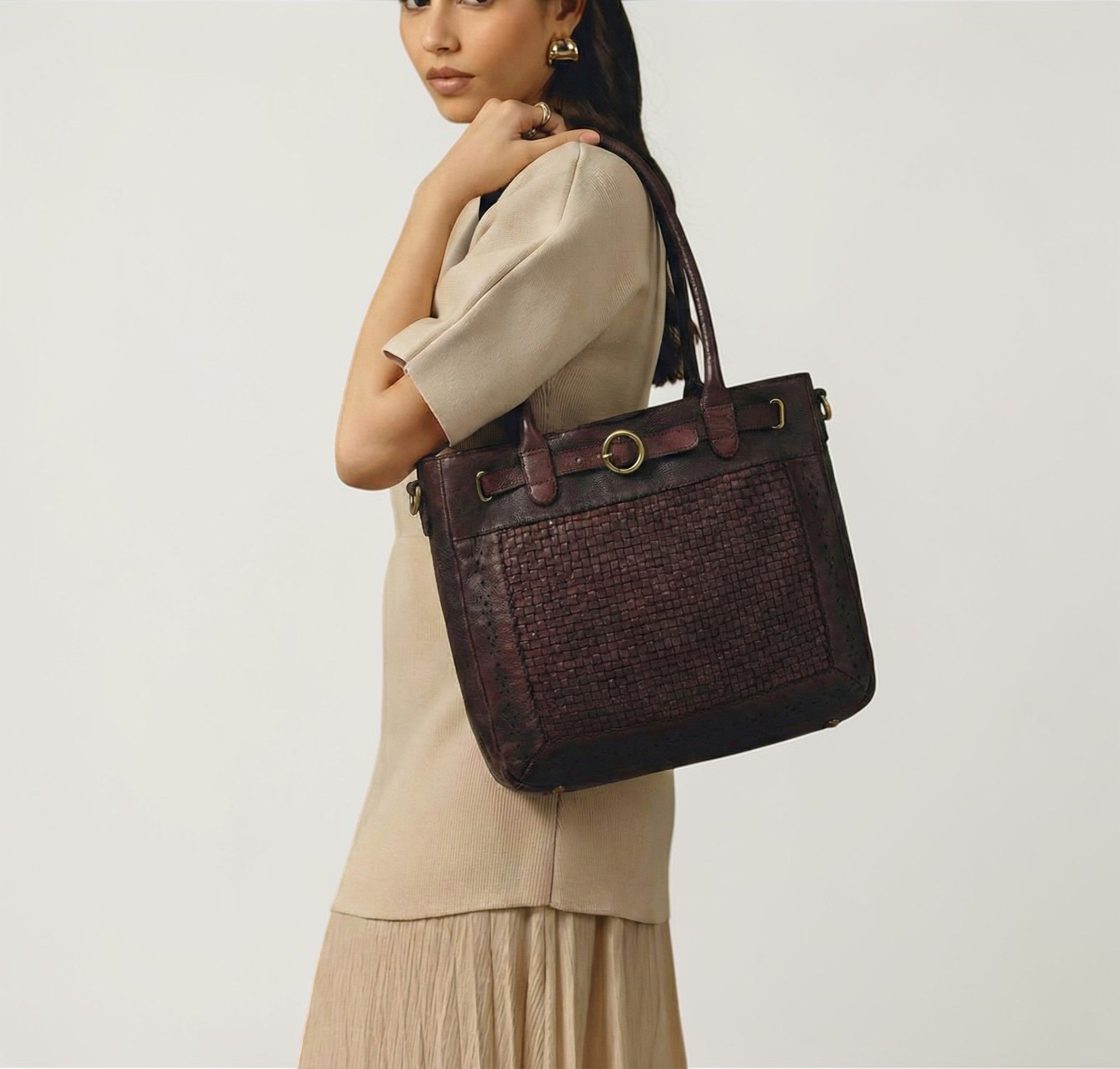 Vintage Woven Espresso Leather Women's Handbag - Maroon color